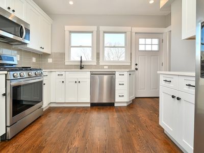8 Chestnut Ave APT 2, Jamaica Plain, MA, 02130