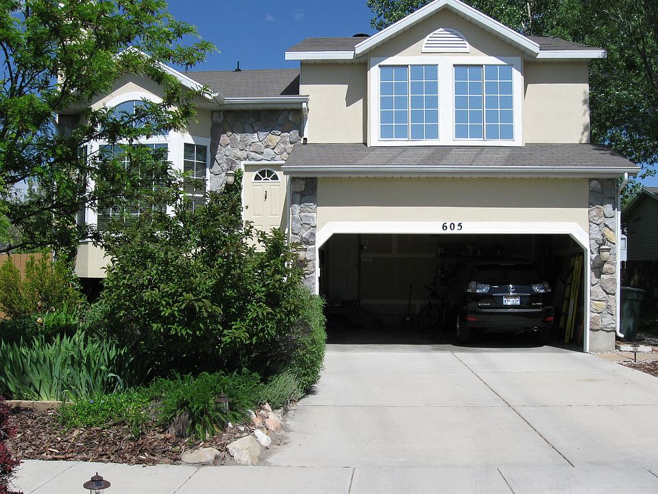 1st image of 605 S Senate Cir