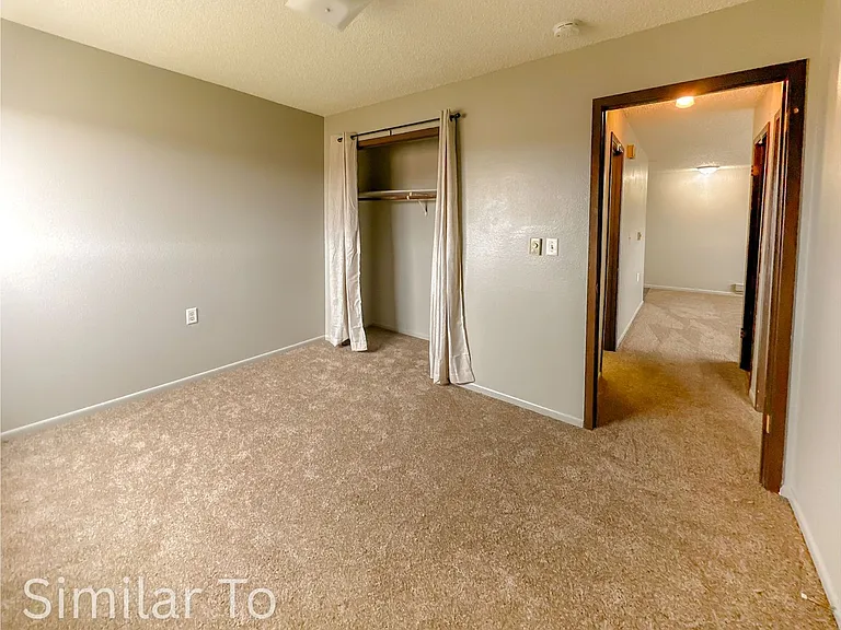 408 E Dawn St — Photo 5