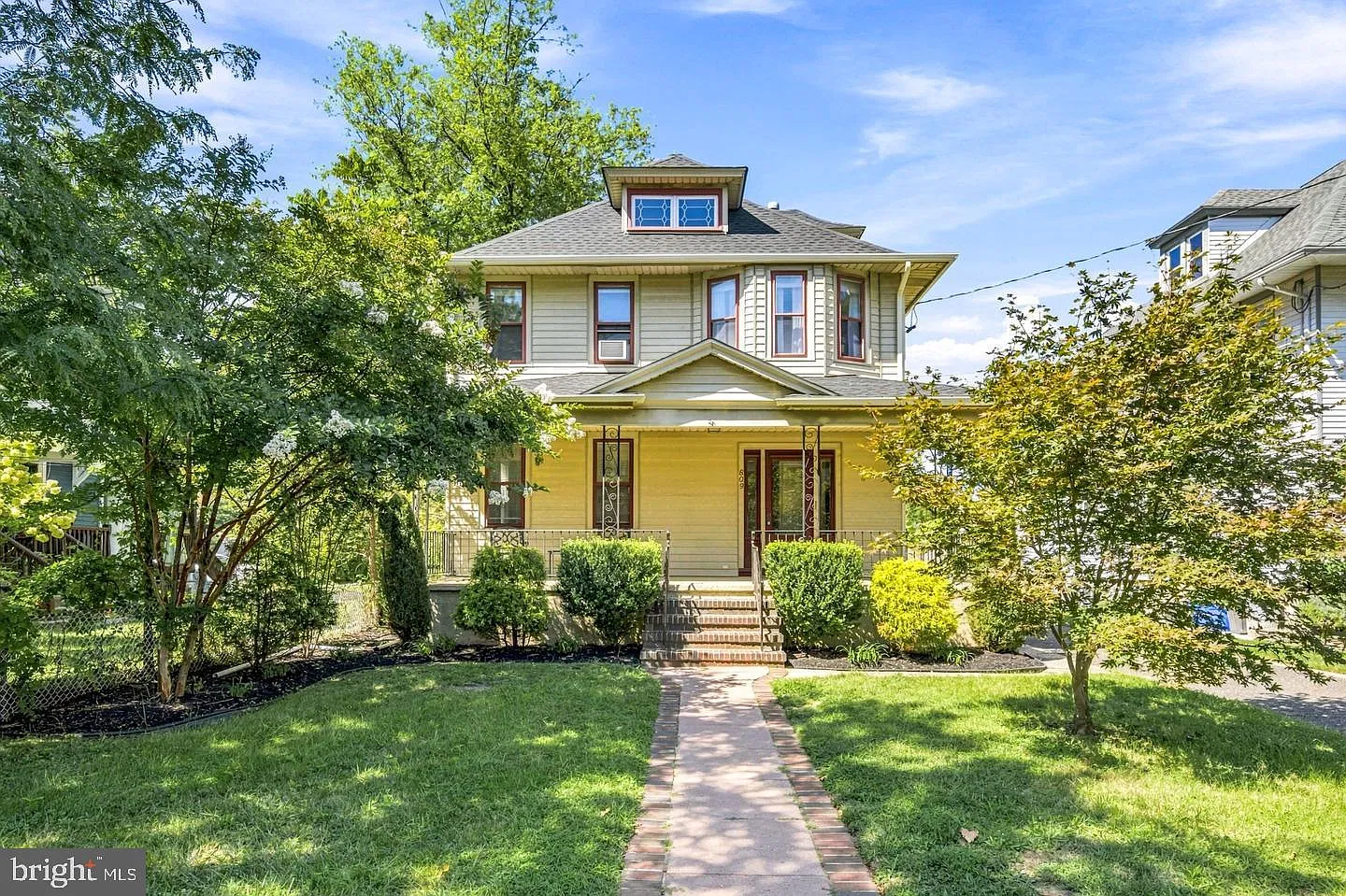 809 Collings Ave — Photo 1