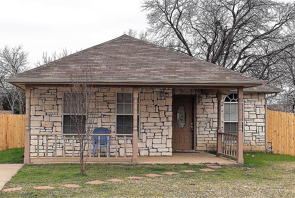 1st image of 1111 G Ave