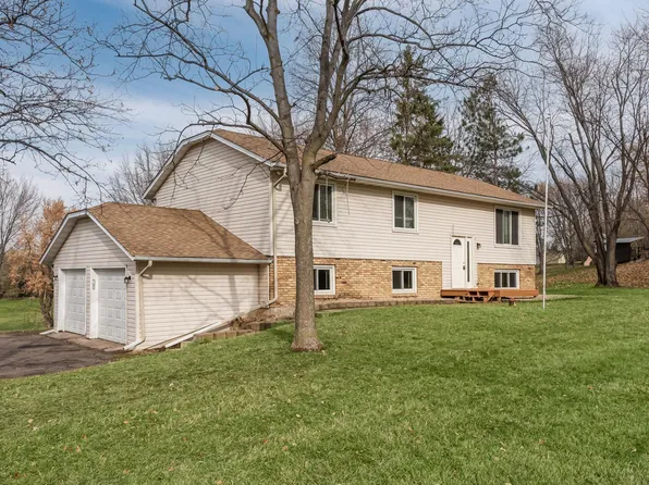 4950 Pioneer Trl, Loretto, MN 55357