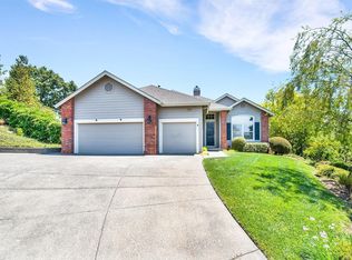 1481 Hawk Crest Pl, Santa Rosa, CA 95409