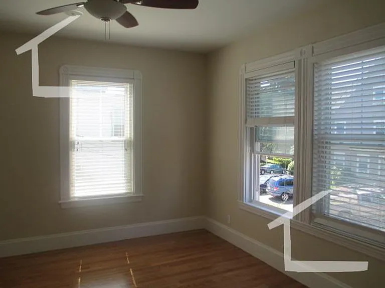 93 Surrey St #1 — Photo 3