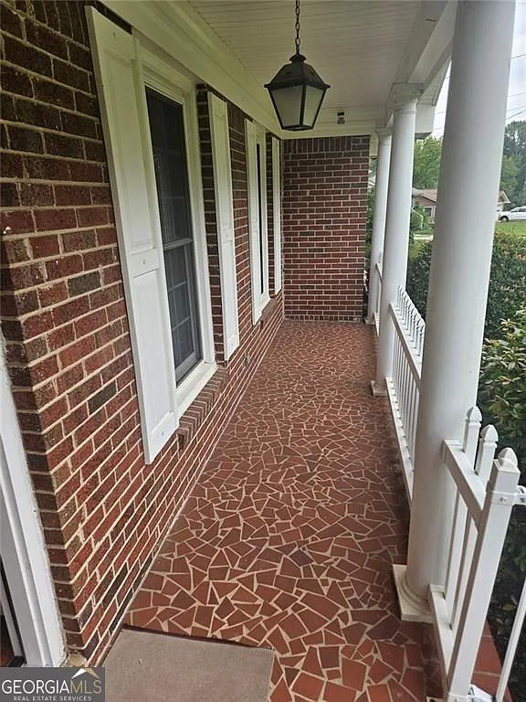 3 bed, 2.0 bath, 1800 sqft, $1,800 — Photo 4