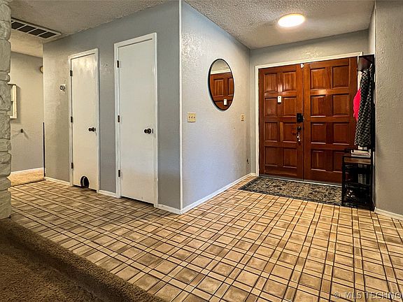 5th image of 2603 S Gardenia Ave