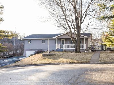 10014 Rio Vista Dr, Dubuque, IA, 52001