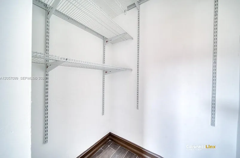 3 bed, 3.0 bath, 1700 sqft, $3,550 — Photo 4