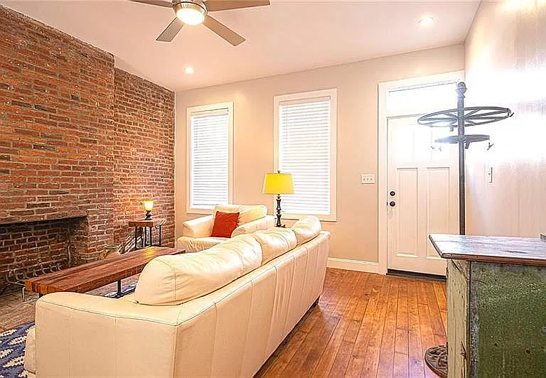 3 bed, 2.5 bath, 1672 sqft, $2,325 — Photo 3