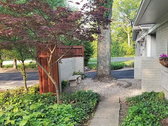 5th image of 2351 Cheswick Dr