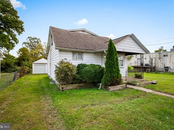 1713 Woodland Dr, Baltimore, MD 21222
