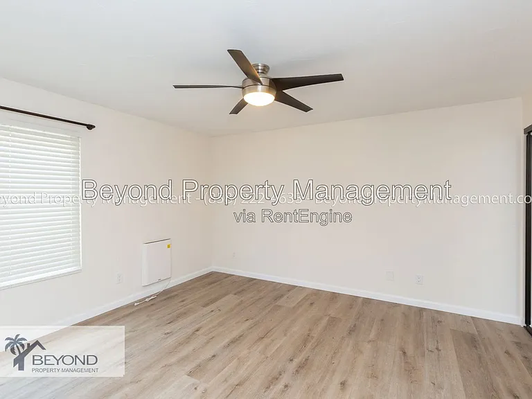 4452 Mentone St #206 — Photo 12