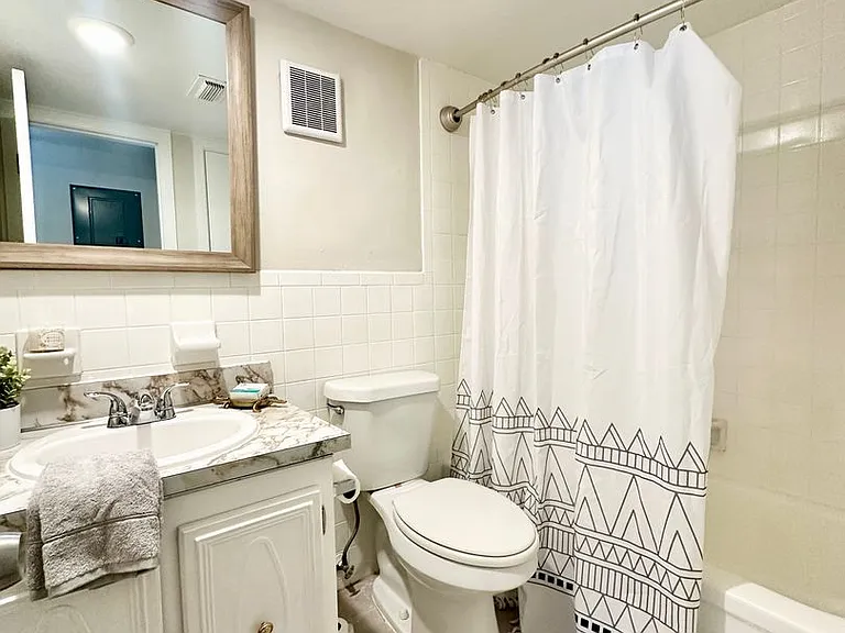 526 S Eola Dr — Photo 19