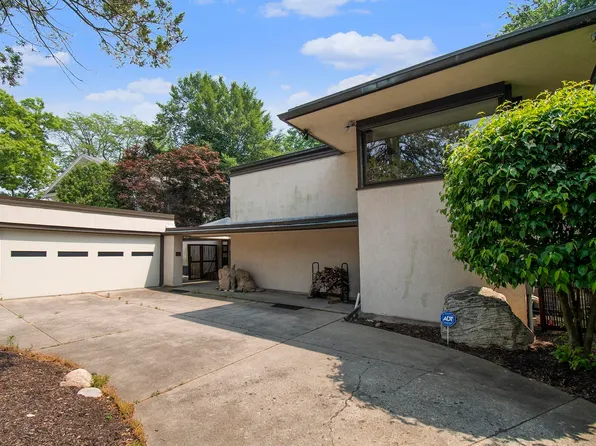 2625 Greenleaf Blvd, Elkhart, IN 46514