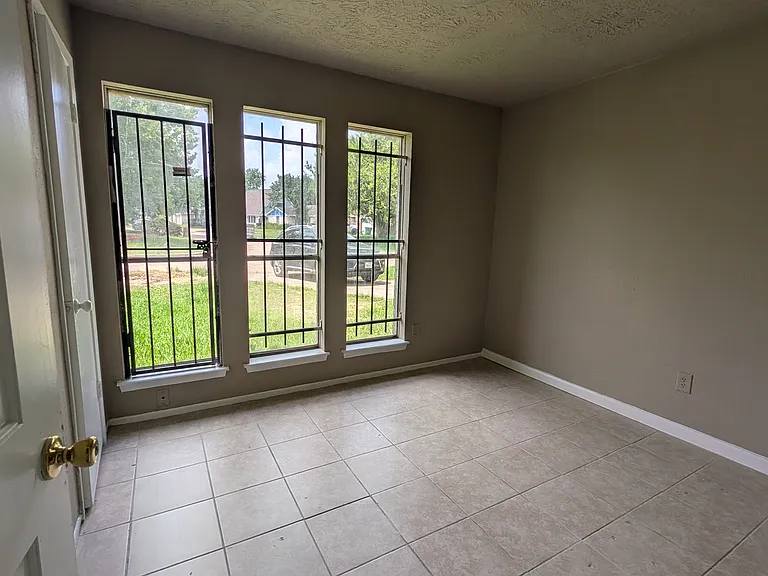 3418 Knotty Oaks Trl — Photo 7