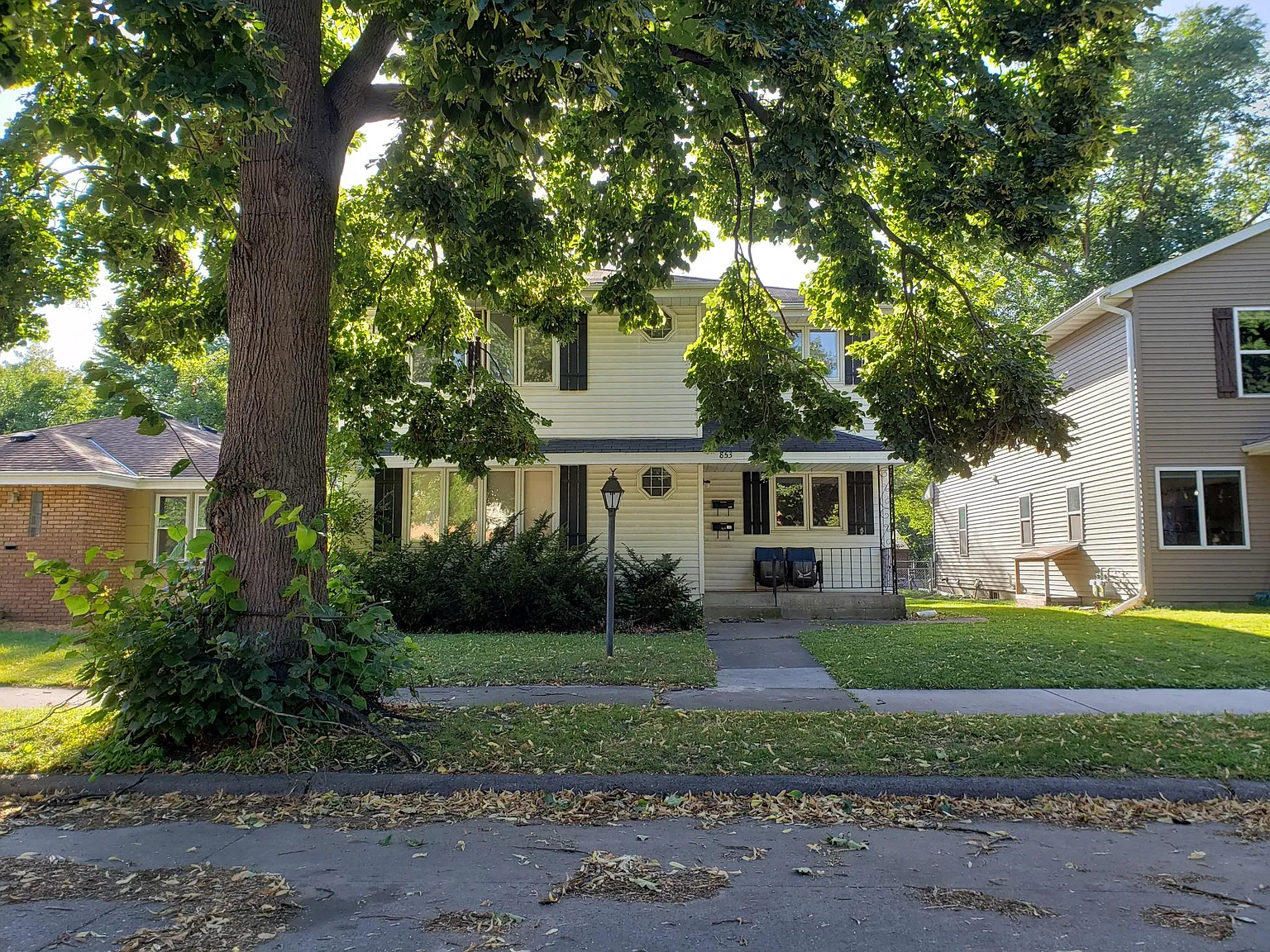 3 bed, 1600 sqft, $2,260 — Photo 1