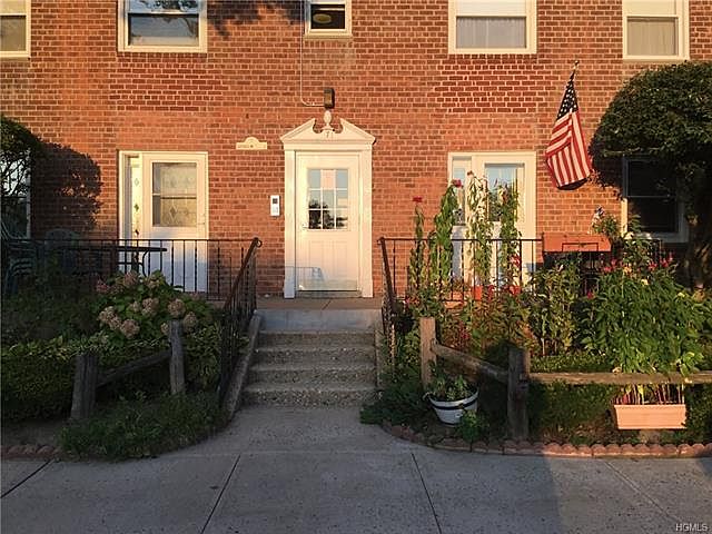 1st image of 7 Leewood Cir APT 3L