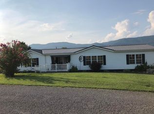 236 Lincoln Dr, Harrogate, TN 37752