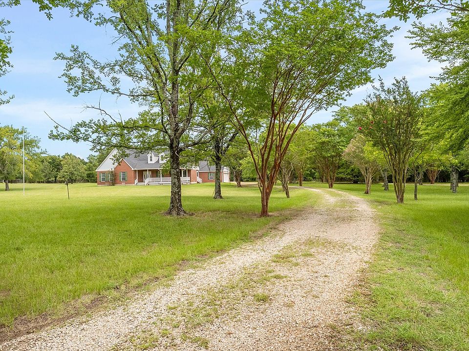 1st image of 10495 Holly Creek Rd