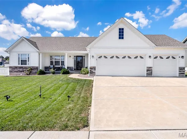 713 Galveston Ct, Moscow Mills, MO 63362