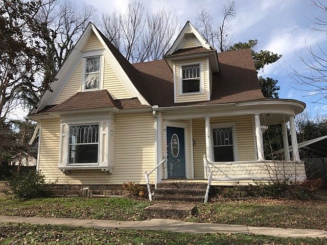 1st image of 615 Vine St