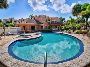 600 Uno Lago Dr APT 302, Juno Beach, FL 33408