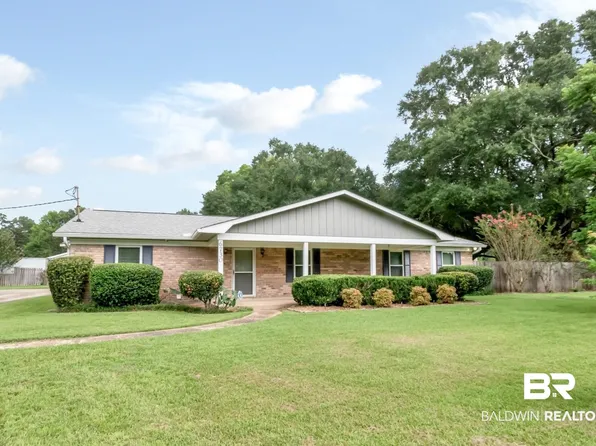 6730 Oak Dr, Theodore, AL 36582