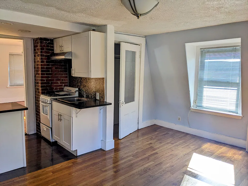 69 Dana St #6