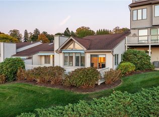 145 Windward Ln, Bristol, RI 02809