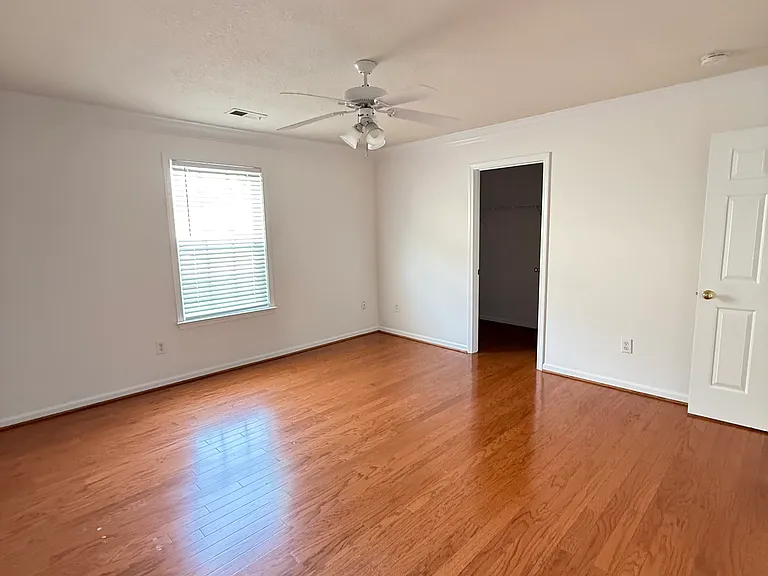 139 Kingscreek Dr — Photo 15