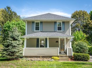 53 Dearborn Ave, Hampton, NH 03842