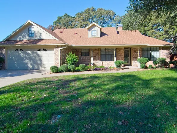 120 Marseille Dr, Hurst, TX 76054