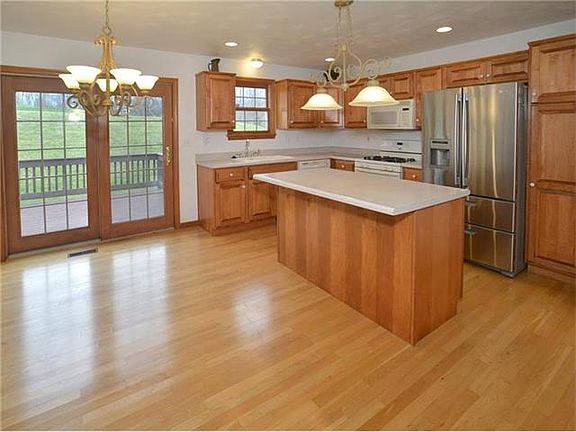 2nd image of 309 Thornwood Dr