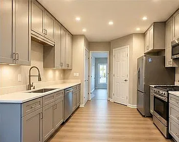 3 bed, 3.0 bath, 2997 sqft, $2,600 — Photo 2