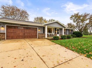 N83W6371 Fairdale Dr, Cedarburg, WI 53012