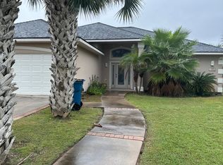 12 Cypress Point Dr, Laguna Vista, TX 78578