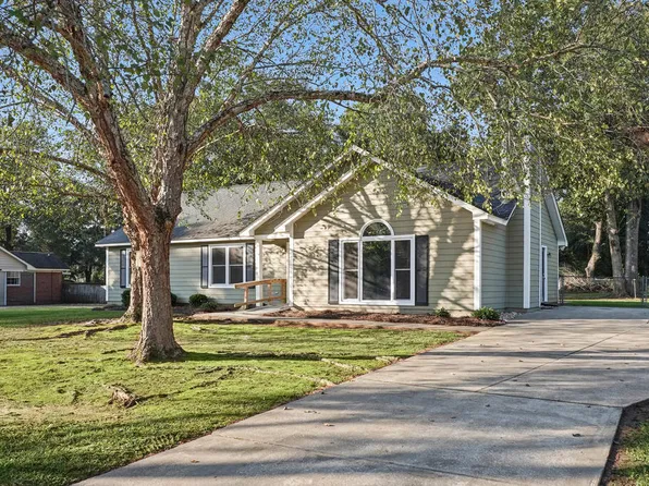 119 Cuaneta Dr, Leesburg, GA 31763