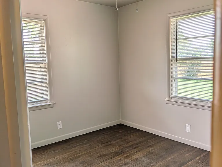 5121 S Madison Ave — Photo 14
