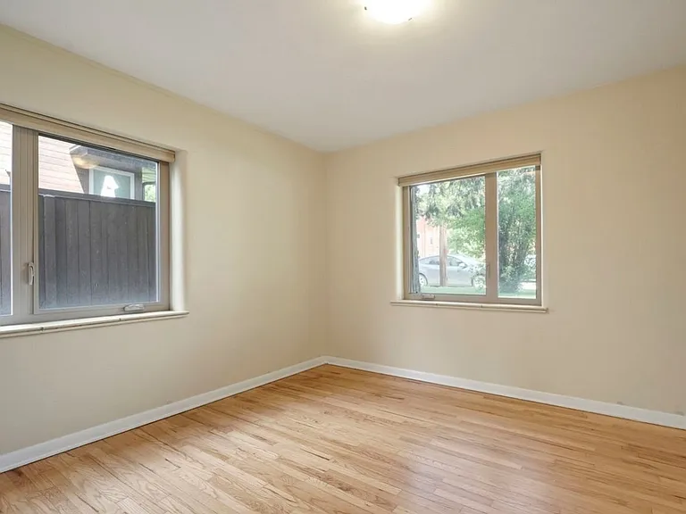 1240 Cedar Ave — Photo 11