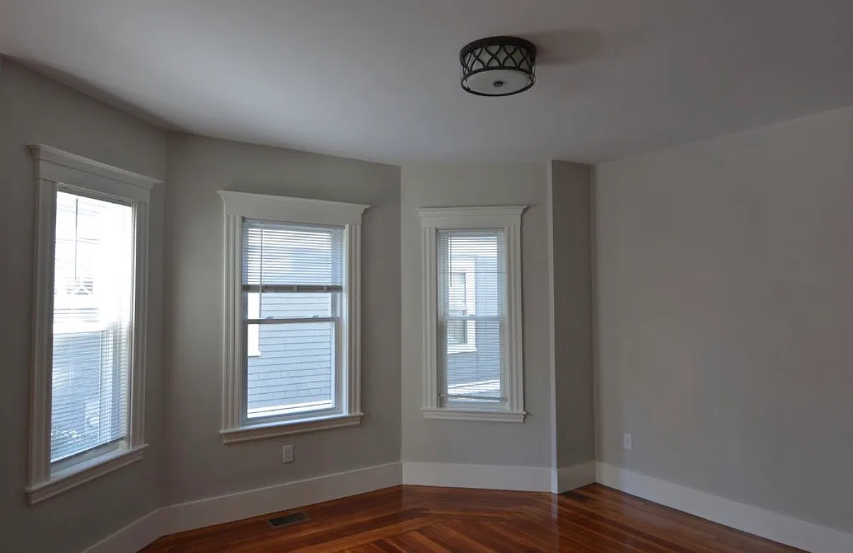 58 Bromfield Rd — Photo 1
