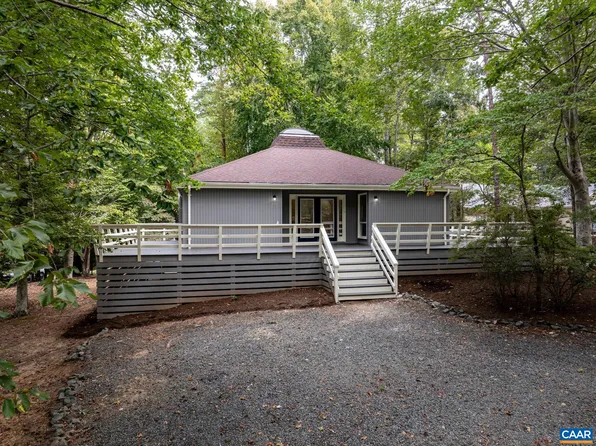 5 Whinchat Ln, Palmyra, VA 22963