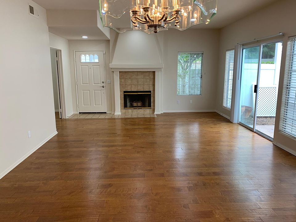 Entry - Living Room