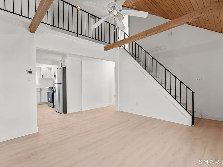 64 Soundview Ave #3 — Photo 4