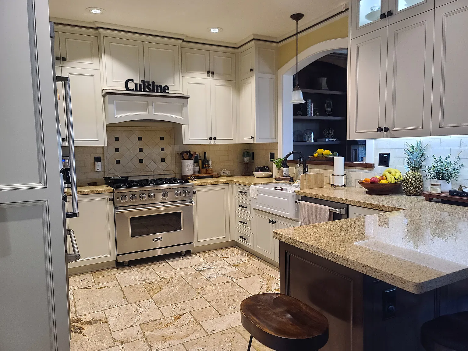 3 bed, 1960 sqft, $3,800 — Photo 4