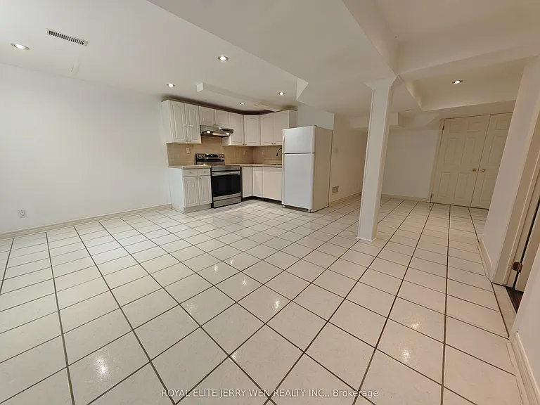 57 Garland Cres #BASEMENT — Photo 4