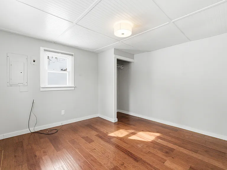 Hilltop Dr — Photo 34