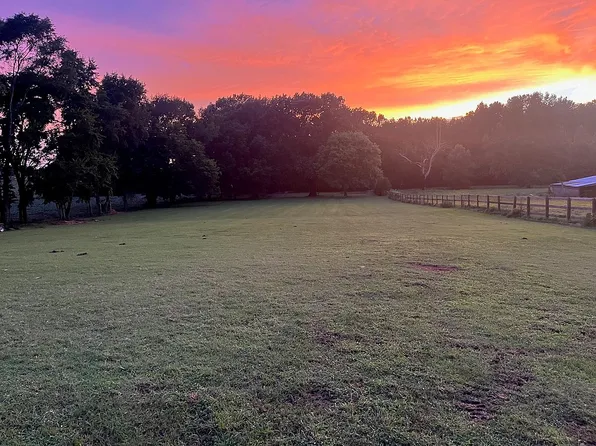 247 S Herman Carter Rd, Union City, TN 38261
