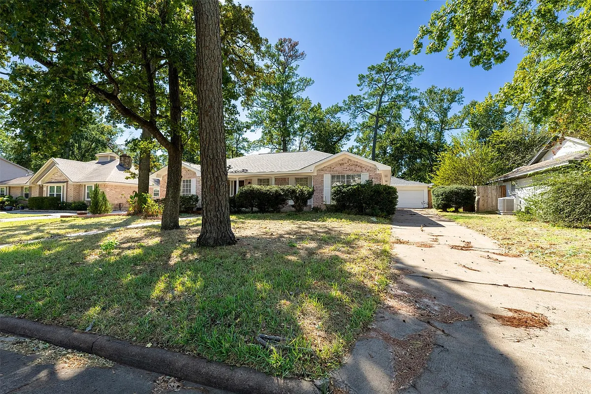 Building Photo - 22019 Kenchester Dr