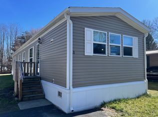 11 Aspen Dr, Bloomingburg, NY 12721