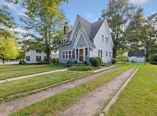 69048 Maple St, Edwardsburg, MI 49112